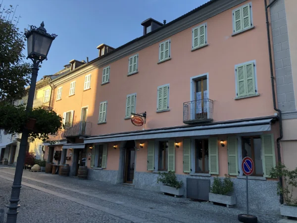 produzione-scuri-e-persiane-in-legno-a-novara-varese