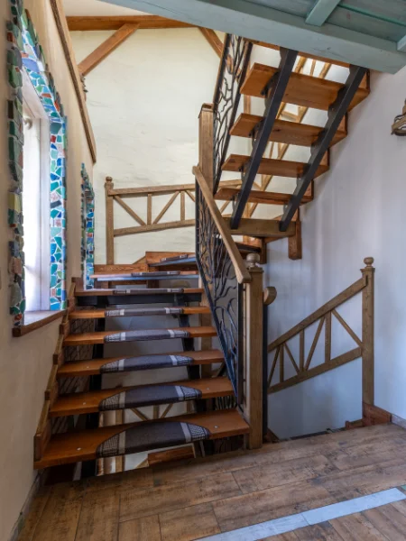 rivestimenti-e-ringhiere-scale-in-legno-varese