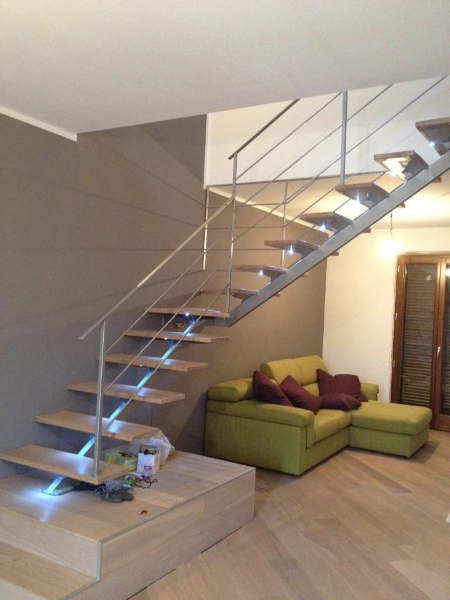 scale-interne-decorative-in-legno-novara