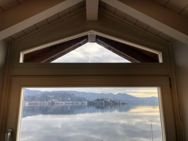 vetrata-vista-lago-design